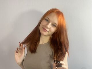 naked girl with webcam masturbating with dildo DorindaPeret