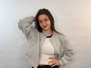 naked camgirl fingering pussy ElaraWhitmoren