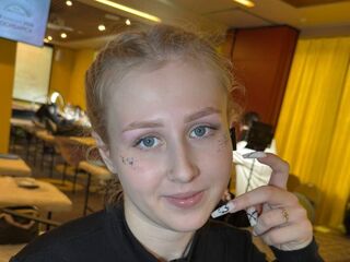 free video chat room EmelinaKrider