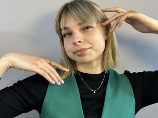 cam girl picture EmelineBurrough