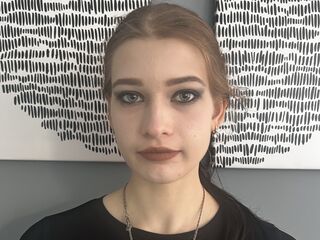 hot cam whore FoxiaLee