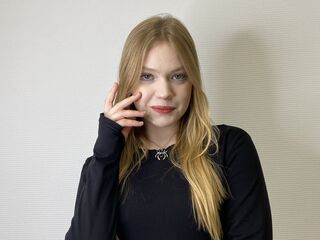 free live webcam chat FrancieMcrenolds