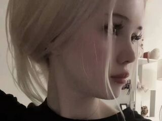 hot cam girl masturbating with dildo HeatherHeinitz