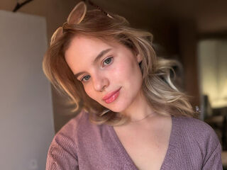 chat room live webcam HeidyNemzin