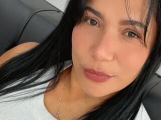 fingering cam whore HillaryRouss