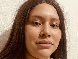 naked girl with webcam masturbating with dildo HoneyMil