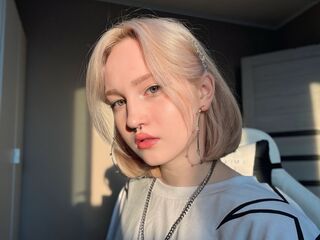 live webcam performer IleneDrones