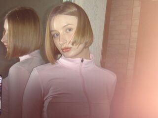 girl chatroom IngraKate