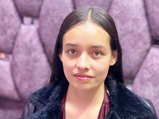 free web cam chat IssaMontenegro