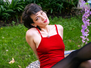 girl showing pussy IveteDurand