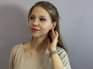 camgirl shaving pussy JessicaFreligh