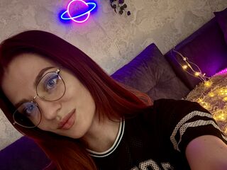 flirt chat room JulietJess