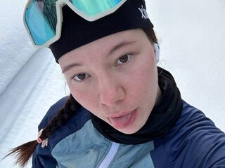 live webcam performer KatieLinda