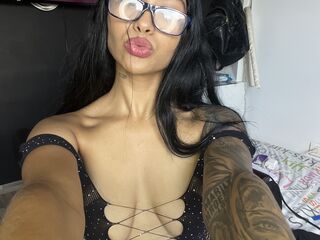 nude gamgirl KatieReyes