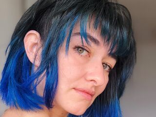cam girl playing with sextoy LauraCastel