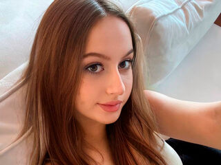 hot naked camgirl LaurenSaintie