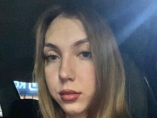 nude gamgirl LeannHonnerlaw