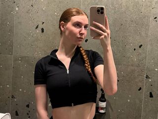 chatslut LessieNunz