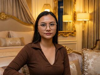 topless cam girl LeticiaHinkley