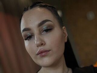 nude cam girl pic LikaLuft