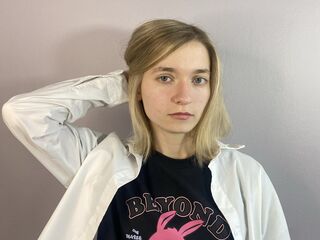 camgirl LinnieBlackner