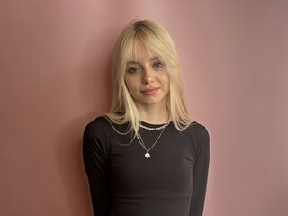 fingering girl chatroom LorettaCovil