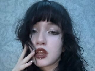 naked girl with webcam masturbating LouisePerrish