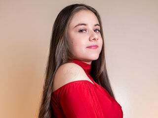 naughty camgirl masturbating with vibrator LunaAshford