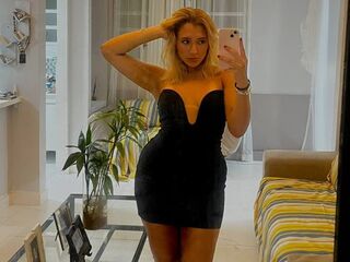camslut topless LunaVeller