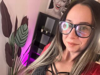 camwhore masturbating with dildo LyannaAna