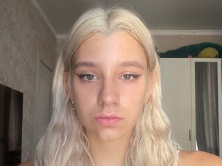 girl webcam LynelleDome