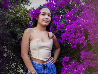 webcam bitch chatroom MailyCambell