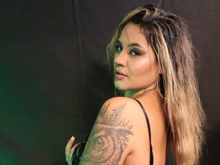 hot strip tease cam MarianaRoe
