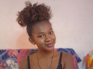 naked camgirl masturbating MarieSaynah
