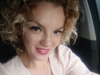 fingering girl MarleenQueen