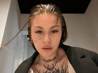 nude webcam girl MattieScott