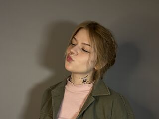 camwhore spreading pussy MaxineHaines
