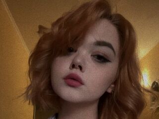 cam girl playing with vibrator MelanyBandulin