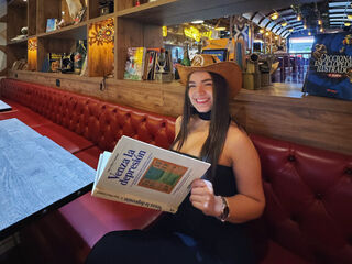 beautiful camgirl MelanyCol