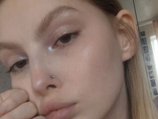 naughty cam girl masturbating MilanaMyst