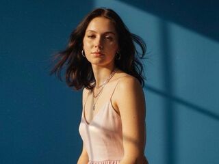 naked girl with webcam MolliePoydras