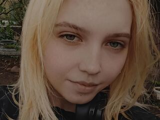 cam girl chatroom NoreenHence