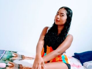 topless webcam girl PamelaMontenegro