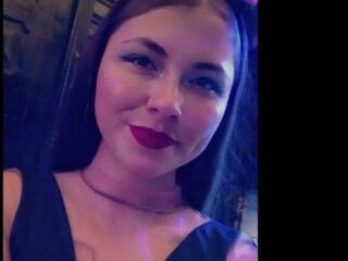 beautiful webcamgirl PauCardigan