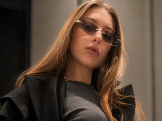girl RosamondLaich