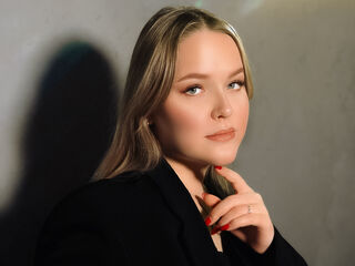 webcamgirl live sex SallySavage