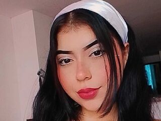 hot cam girl fingering pussy SalomeKio