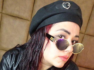 webcam strip tease show SandyGuzman