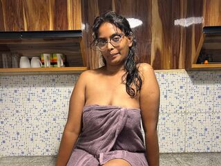 webcam babe chat room SanjuSanjana