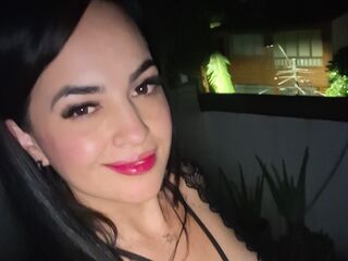 naked webcamgirl video SaraAdkinsing